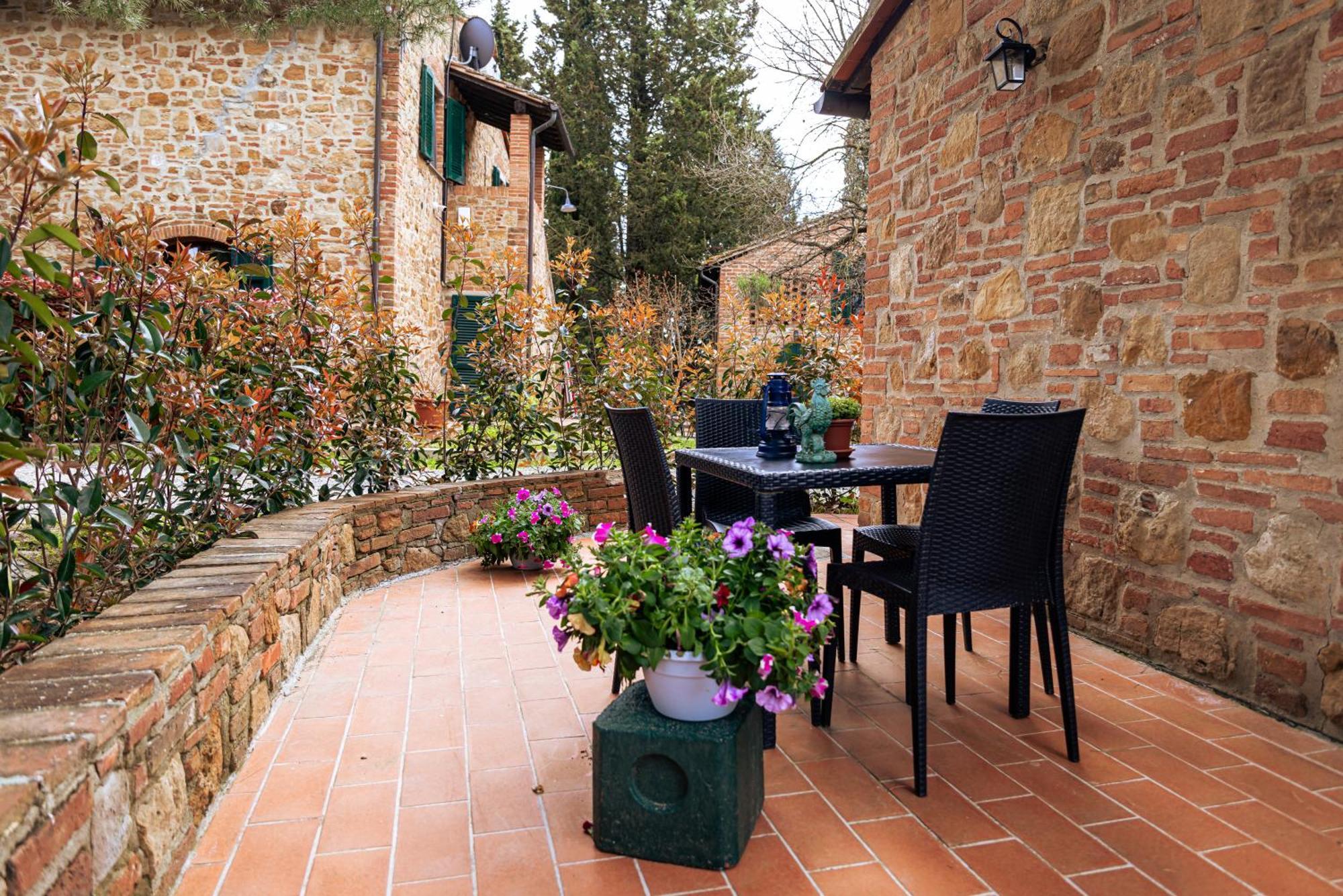 Borgo Il Poggio Agritourismo Villa Montaione Luaran gambar
