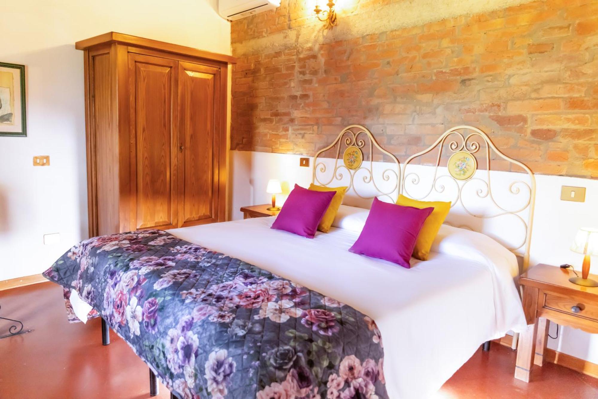 Borgo Il Poggio Agritourismo Villa Montaione Luaran gambar