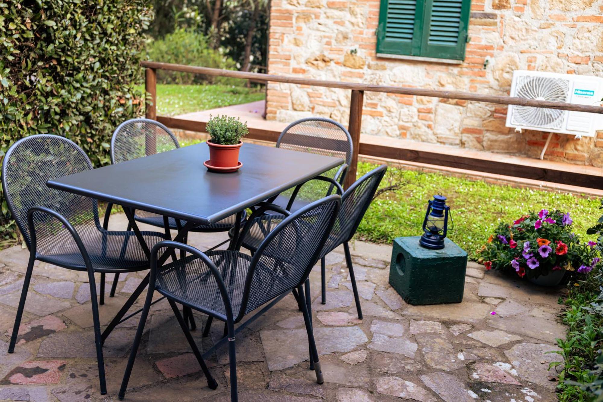 Borgo Il Poggio Agritourismo Villa Montaione Luaran gambar