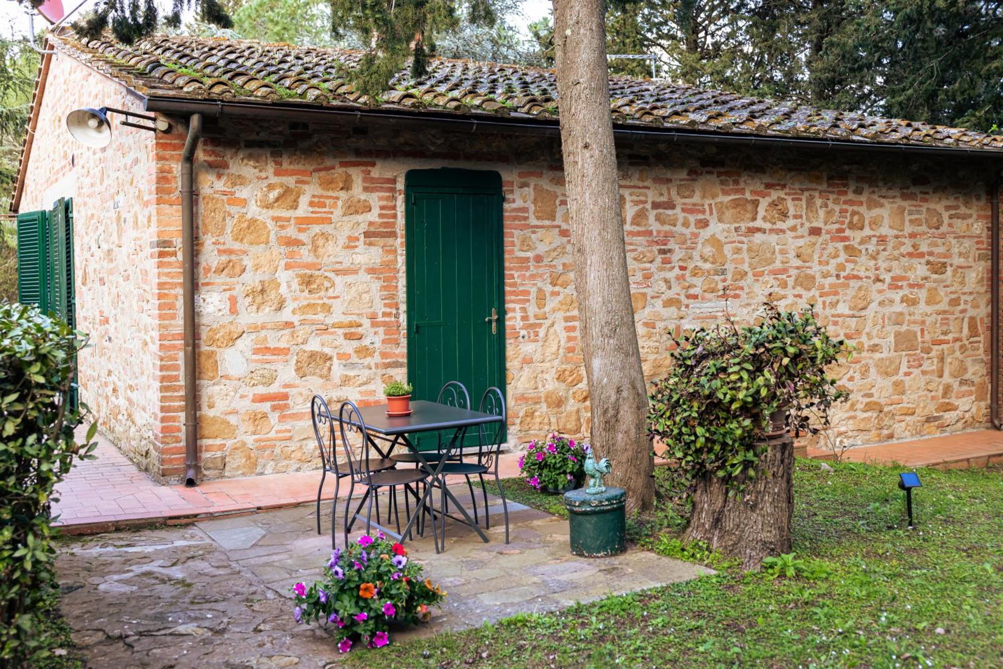 Borgo Il Poggio Agritourismo Villa Montaione Luaran gambar